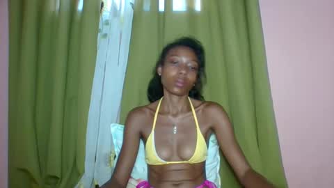 layannek online show from March 27, 4:40 am