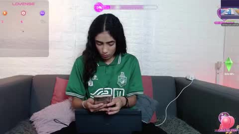 Layla online show from February 7, 1:15 am