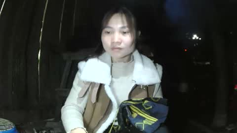 layla_999 online show from March 5, 1:23 am