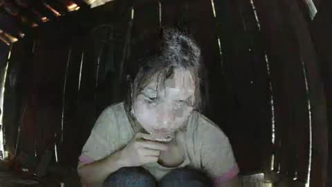 layla_999 online show from March 27, 1:44 am