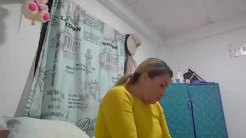 layla_astrum online show from November 12, 3:07 am