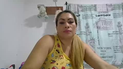 layla_astrum online show from November 16, 10:04 pm