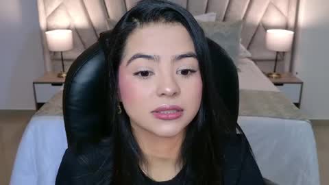 Layla Breezee online show from July 10, 11:57 am