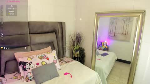 Snapshot of layla_clarke chatting on October 11, 4:22 am layla_clarke online show from October 11, 4:22 am