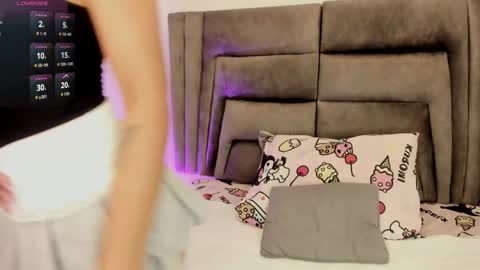 layla_clarke online show from October 27, 4:16 am