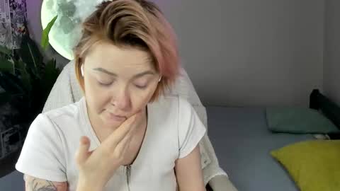 Snapshot of layla_cookies chatting on November 20, 6:46 am Layla online show from November 20, 6:46 am