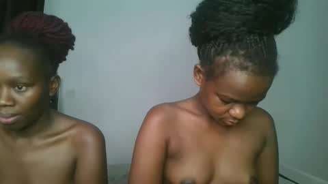 Snapshot of layla_cutiee chatting on February 12, 3:40 pm layla_cutiee online show from February 12, 3:40 pm