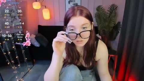 layla_glam online show from March 7, 1:41 pm