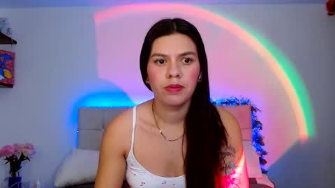 Snapshot of layla_roma chatting on June 10, 2:34 am Lia and Rachel online show from June 10, 2:34 am