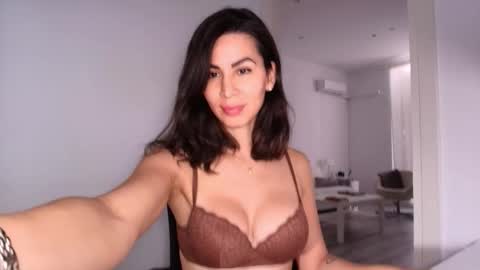 Snapshot of layladarkeyes chatting on April 3, 4:16 pm Layla online show from April 3, 4:16 pm