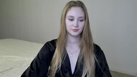 Snapshot of laylapretty001 chatting on January 14, 5:30 am LaylaPretty001 online show from January 14, 5:30 am