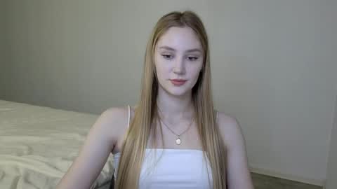 Snapshot of laylapretty001 chatting on January 24, 5:53 am LaylaPretty001 online show from January 24, 5:53 am