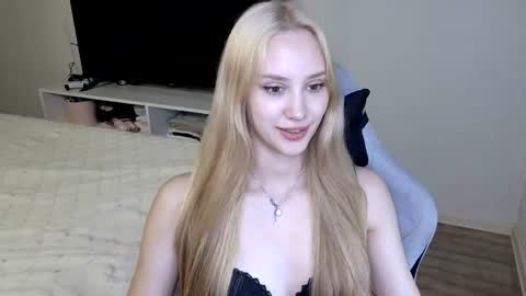 LaylaPretty001 online show from July 8, 5:01 am