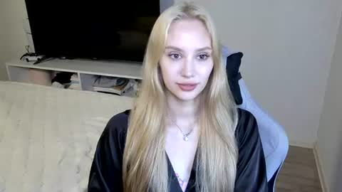 LaylaPretty001 online show from July 9, 4:16 am