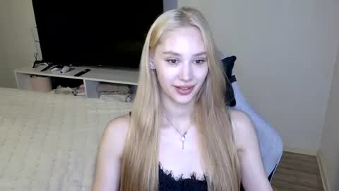 LaylaPretty001 online show from July 20, 4:27 am