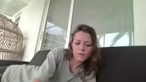 Snapshot of laylarainvip chatting on December 5, 8:38 pm laylarainvip online show from December 5, 8:38 pm