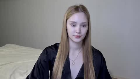 Snapshot of laylla001 chatting on January 6, 5:52 am Laylla001 online show from January 6, 5:52 am