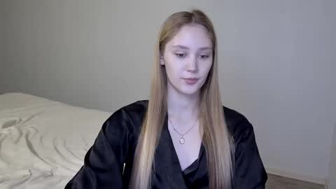 Snapshot of laylla001 chatting on January 7, 5:43 am Laylla001 online show from January 7, 5:43 am