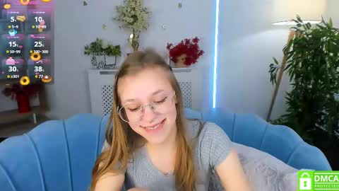 layriantavee online show from February 25, 1:28 pm