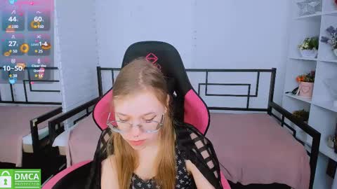 layriantavee online show from March 11, 7:26 am