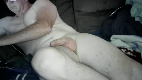 Snapshot of laytonbonner chatting on November 8, 4:23 am laytonbonner online show from November 8, 4:23 am