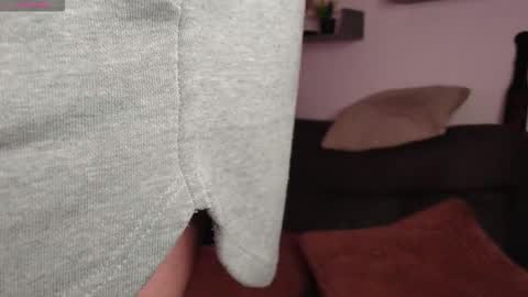 Snapshot of lazar_angels chatting on October 11, 4:33 am Laz online show from October 11, 4:33 am