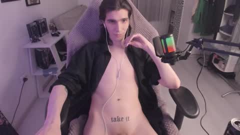 Snapshot of lazy_haze chatting on March 3, 2:07 am Haze aka Slava online show from March 3, 2:07 am