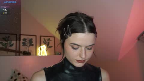 Pansy online show from November 12, 5:35 pm