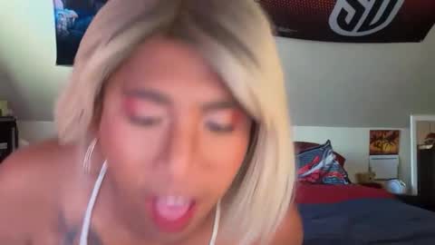 Snapshot of lbffemme chatting on September 12, 8:53 pm lbffemme online show from September 12, 8:53 pm