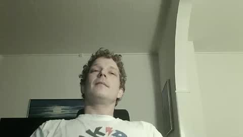 Snapshot of lboogie42 chatting on March 12, 9:13 pm lboogie42 online show from March 12, 9:13 pm