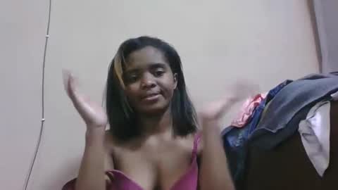 Snapshot of lea96546 chatting on December 23, 6:33 am lea96546 online show from December 23, 6:33 am