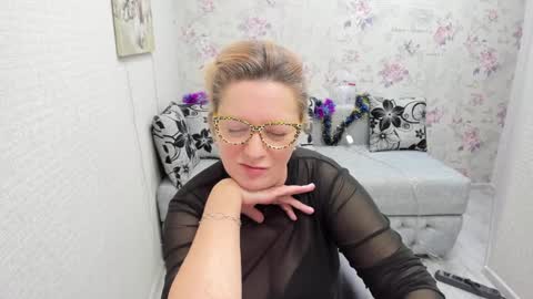 Lea online show from January 11, 11:45 am