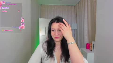 Lea online show from April 12, 1:10 am