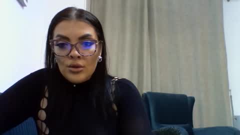 Snapshot of leaaross02 chatting on January 15, 3:16 pm Lea Ros online show from January 15, 3:16 pm