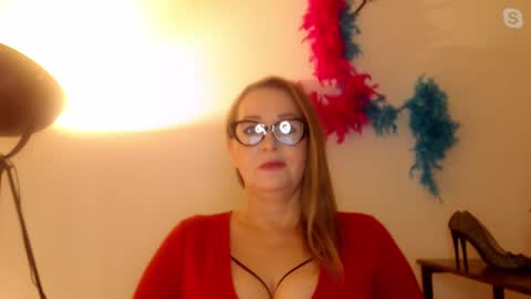 Snapshot of leadesire chatting on January 14, 3:04 pm LEA online show from January 14, 3:04 pm