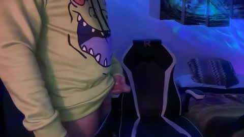 leafar_volkov online show from December 5, 3:48 am