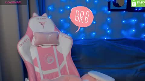 Snapshot of leah__gotty chatting on December 14, 2:21 pm Leah Gotty online show from December 14, 2:21 pm