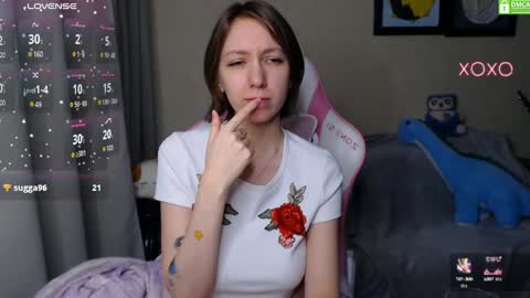 Snapshot of leah__gotty chatting on February 6, 5:25 am Leah Gotty online show from February 6, 5:25 am