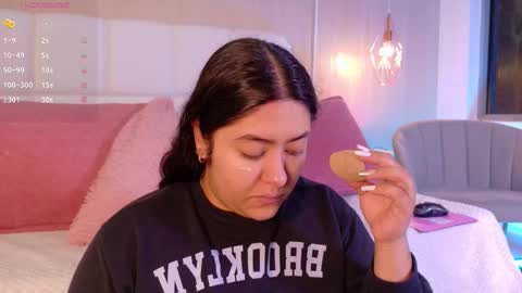 Snapshot of leah_bensoon chatting on September 27, 2:55 pm Leah online show from September 27, 2:55 pm