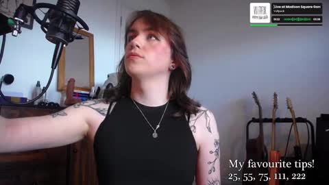 Snapshot of leah_lust_ chatting on September 16, 2:51 pm leah_lust_ online show from September 16, 2:51 pm