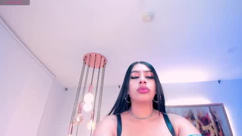 leahlombardi_ online show from January 9, 3:42 am