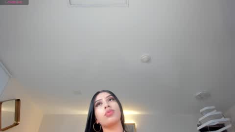 Snapshot of leahlombardi_ chatting on July 16, 3:12 am leahlombardi_ online show from July 16, 3:12 am