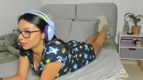   online show from April 17, 4:59 am