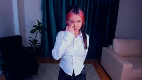 Luna online show from April 8, 4:29 pm