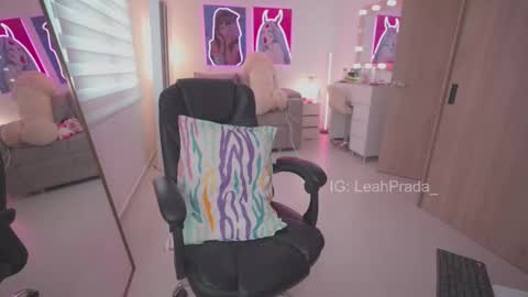 Instagram Leahprada  online show from March 7, 9:12 pm