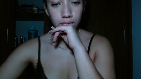 leanaalhub online show from December 18, 8:09 am