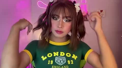 Snapshot of leanashleychatto2 chatting on June 16, 6:32 pm Miss Candy online show from June 16, 6:32 pm