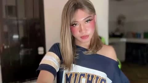 Snapshot of leanashleychatto2 chatting on July 13, 10:07 am Miss Candy online show from July 13, 10:07 am