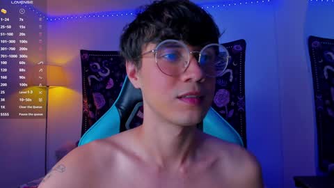 Snapshot of leaneseb chatting on December 10, 12:06 am leaneseb online show from December 10, 12:06 am