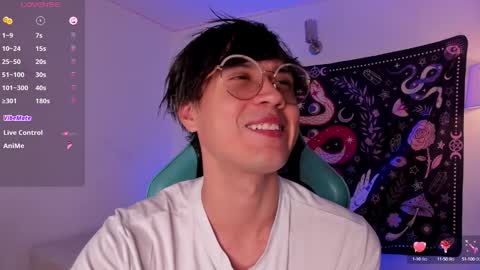 Snapshot of leaneseb chatting on March 6, 4:28 pm leaneseb online show from March 6, 4:28 pm